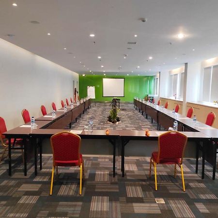 Hotel Zuri Express Mangga Dua Dżakarta Zewnętrze zdjęcie